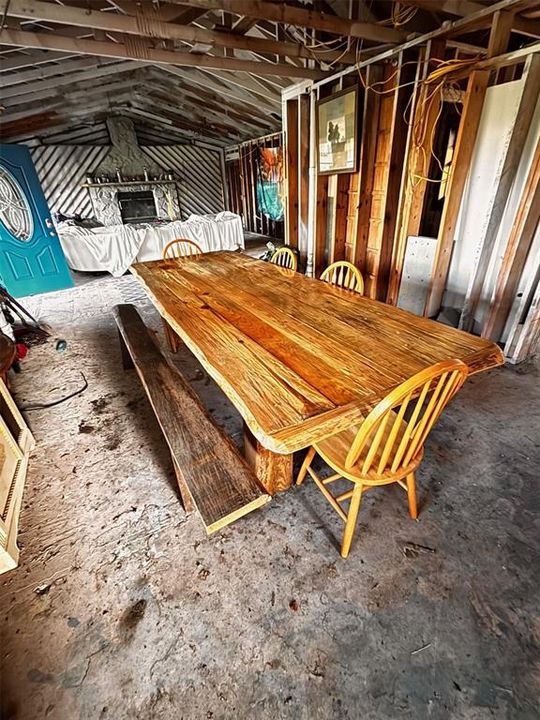 For Sale: $335,000 (3 beds, 2 baths, 2016 Square Feet)