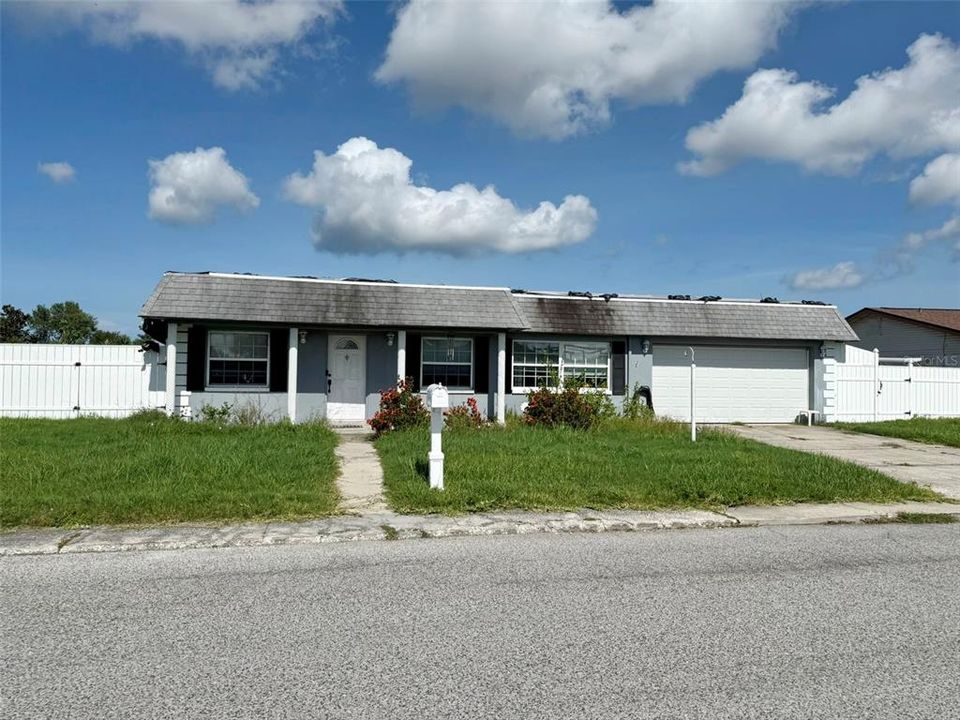 Под контрактом: $159,000 (3 спален, 2 ванн, 1368 Квадратных фут)