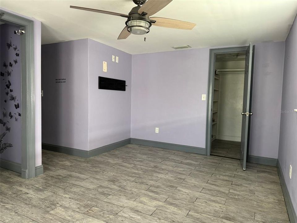 Под контрактом: $159,000 (3 спален, 2 ванн, 1368 Квадратных фут)