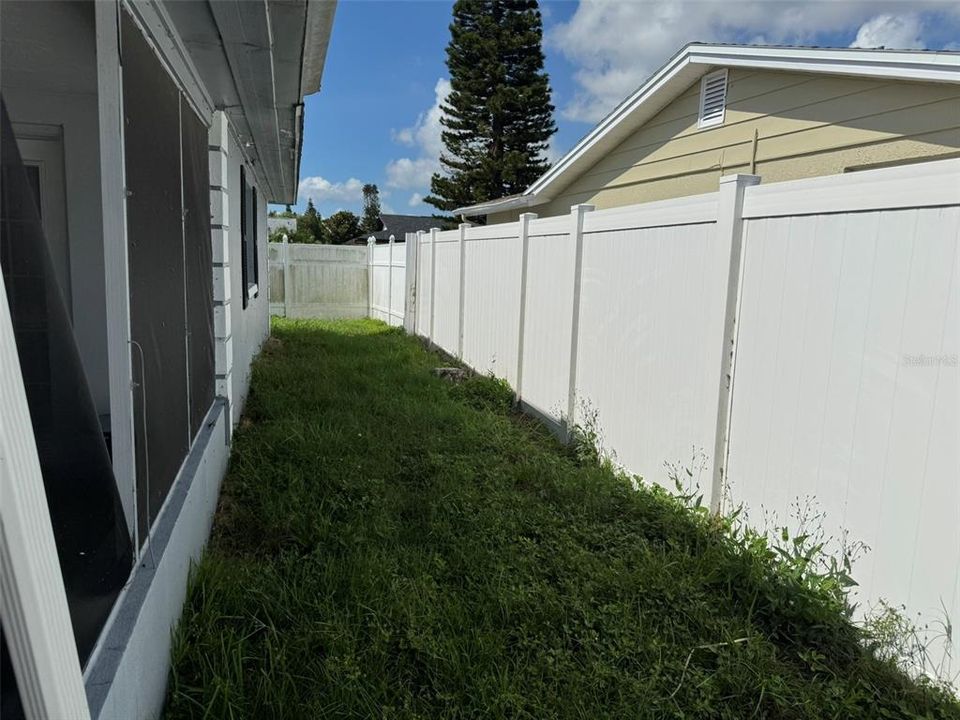 Под контрактом: $159,000 (3 спален, 2 ванн, 1368 Квадратных фут)