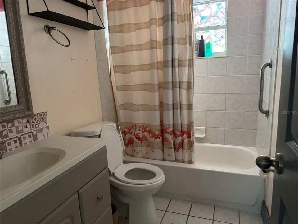 Под контрактом: $159,000 (3 спален, 2 ванн, 1368 Квадратных фут)