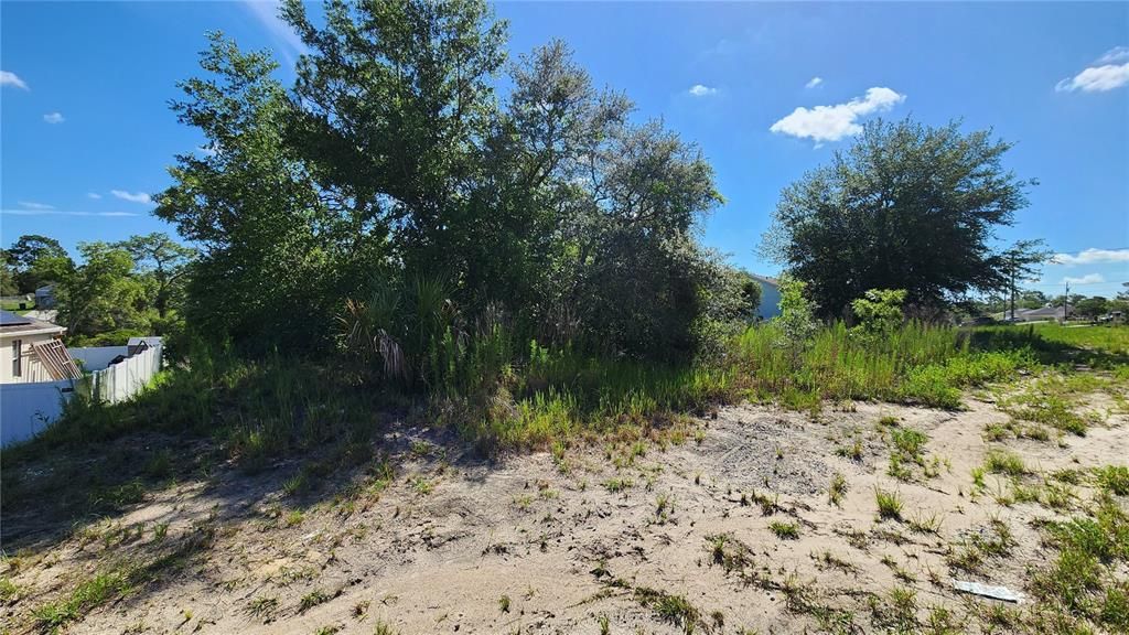 На продажу: $49,900 (0.30 acres)