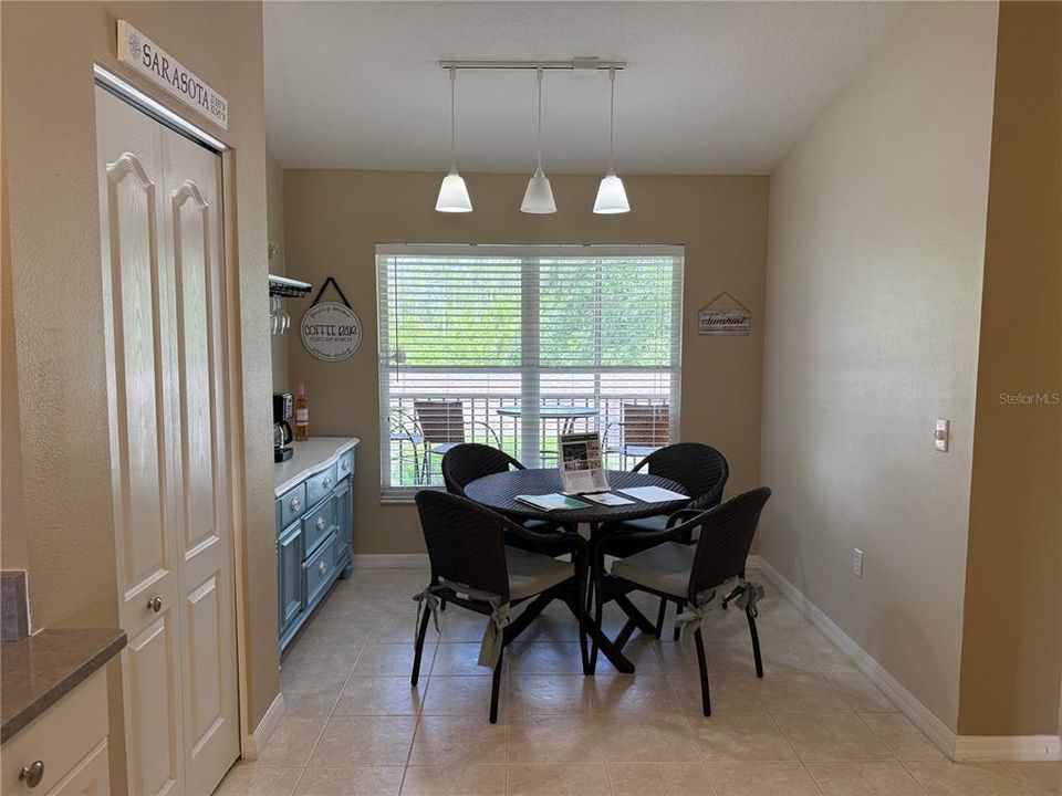 出租: $2,900 (2 贝兹, 2 浴室, 1433 平方英尺)