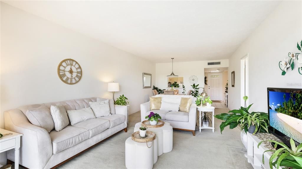 Activo con contrato: $170,000 (1 camas, 1 baños, 900 Pies cuadrados)