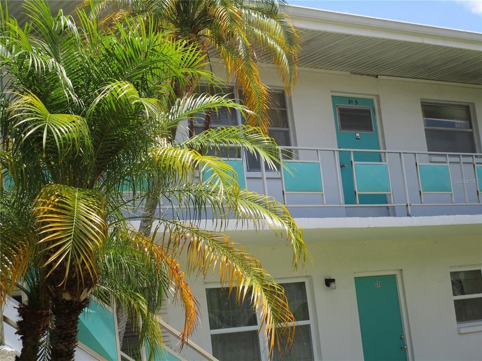 待售: $68,000 (2 贝兹, 1 浴室, 870 平方英尺)