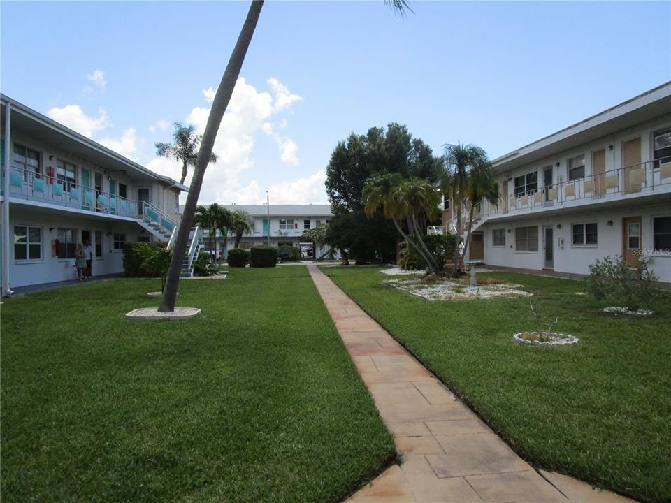 待售: $68,000 (2 贝兹, 1 浴室, 870 平方英尺)