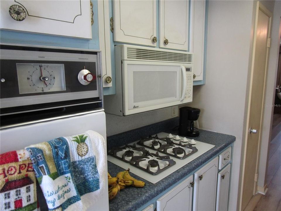 待售: $68,000 (2 贝兹, 1 浴室, 870 平方英尺)