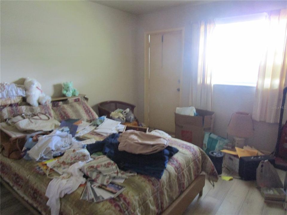 待售: $68,000 (2 贝兹, 1 浴室, 870 平方英尺)