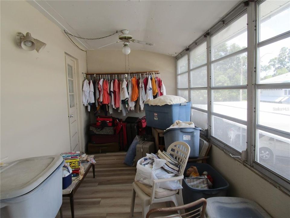 待售: $68,000 (2 贝兹, 1 浴室, 870 平方英尺)