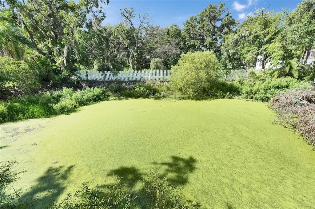 待售: $270,000 (2.37 acres)