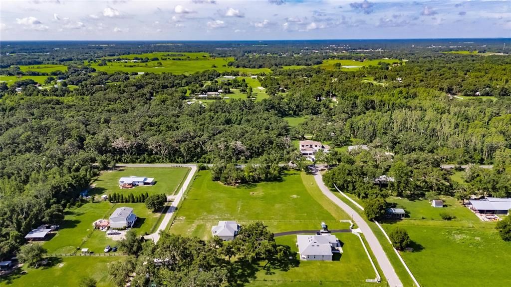 待售: $270,000 (2.37 acres)