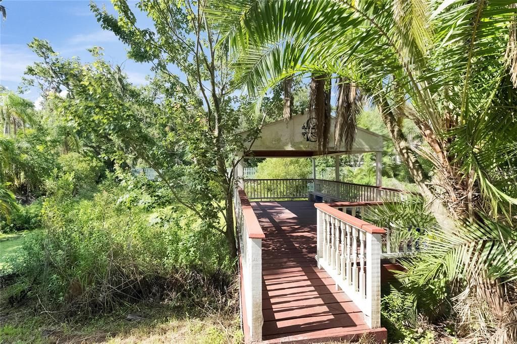 待售: $270,000 (2.37 acres)