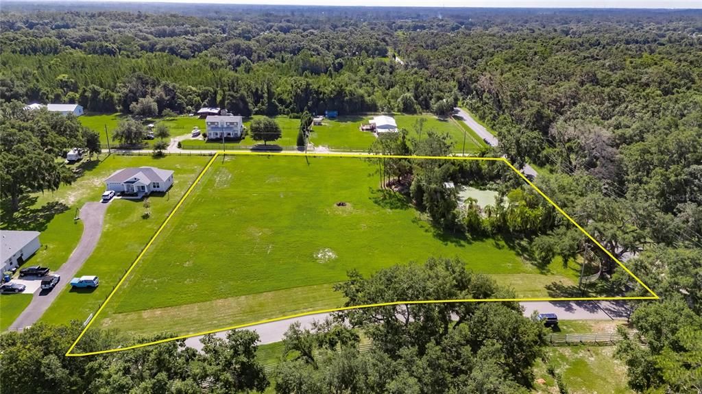 待售: $270,000 (2.37 acres)