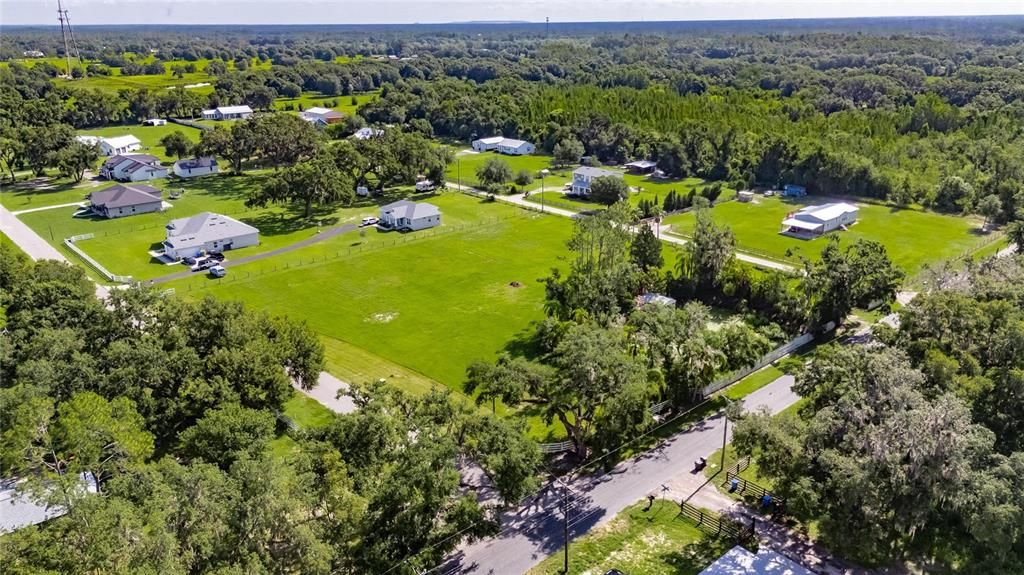 待售: $270,000 (2.37 acres)