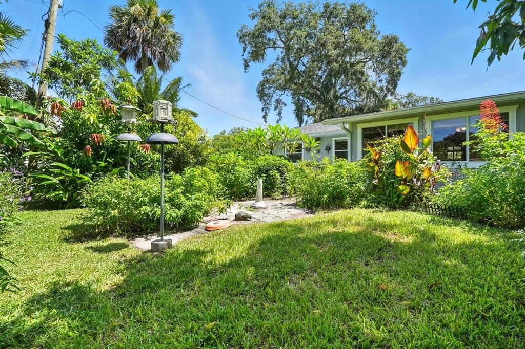 На продажу: $349,900 (3 спален, 2 ванн, 1698 Квадратных фут)