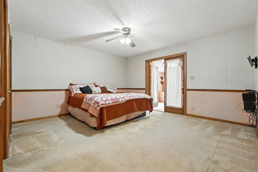 На продажу: $349,900 (3 спален, 2 ванн, 1698 Квадратных фут)