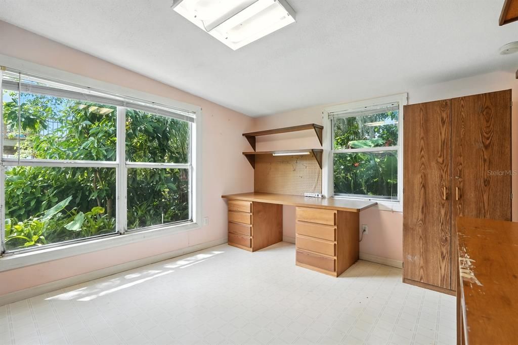 На продажу: $349,900 (3 спален, 2 ванн, 1698 Квадратных фут)