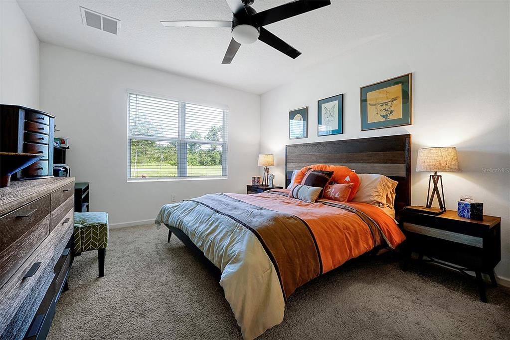 На продажу: $374,000 (4 спален, 2 ванн, 1918 Квадратных фут)