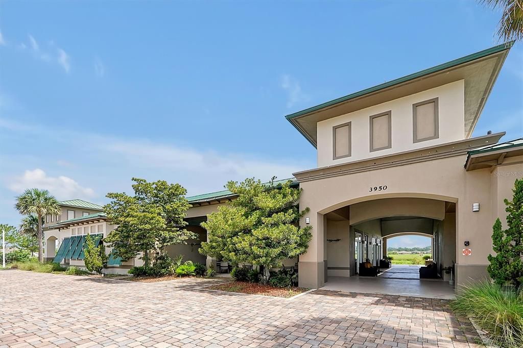 На продажу: $374,000 (4 спален, 2 ванн, 1918 Квадратных фут)