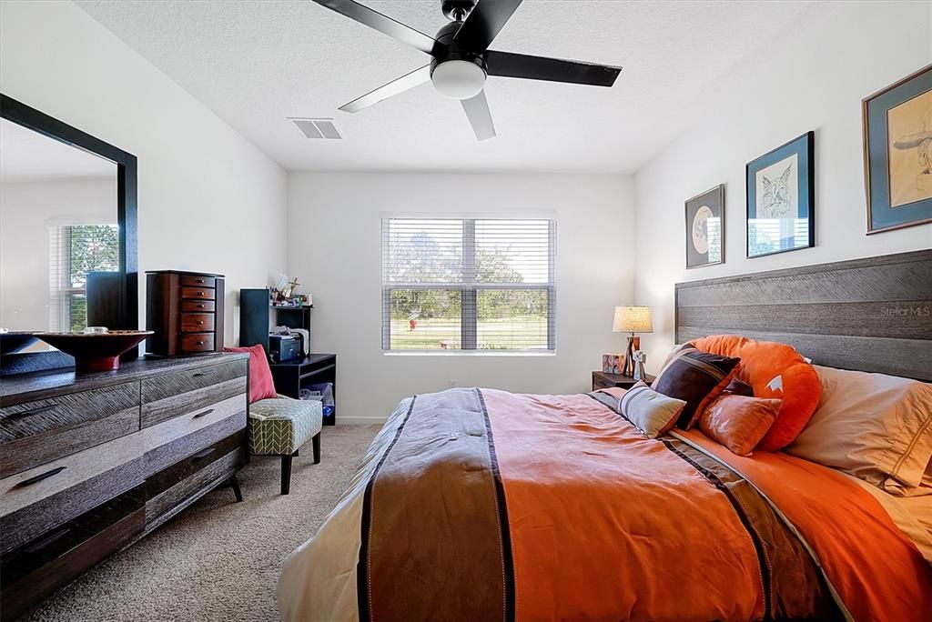 На продажу: $374,000 (4 спален, 2 ванн, 1918 Квадратных фут)