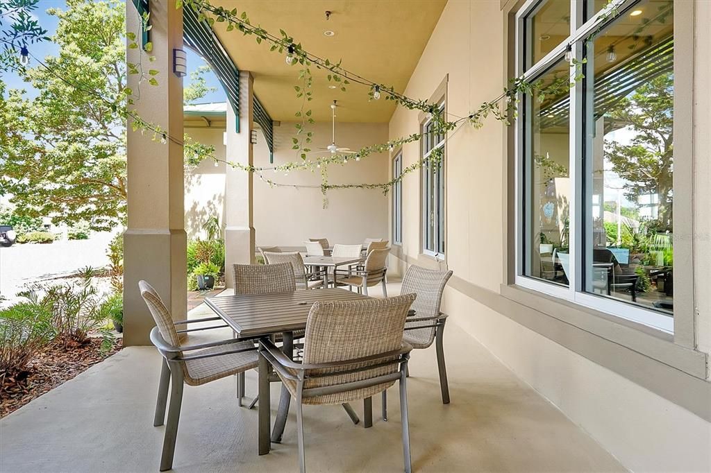 На продажу: $374,000 (4 спален, 2 ванн, 1918 Квадратных фут)