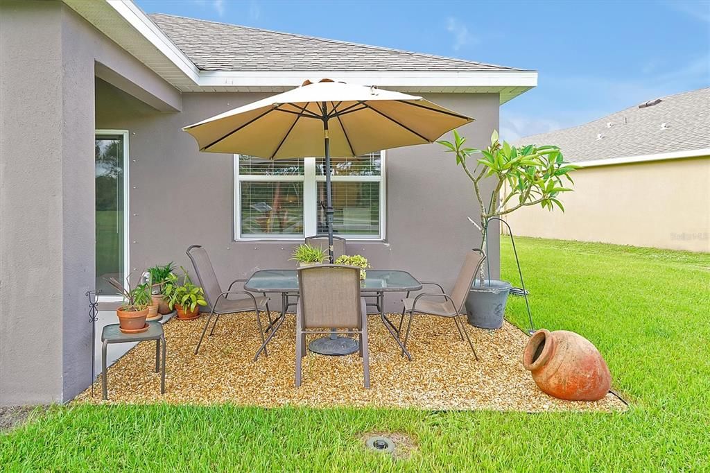 На продажу: $374,000 (4 спален, 2 ванн, 1918 Квадратных фут)