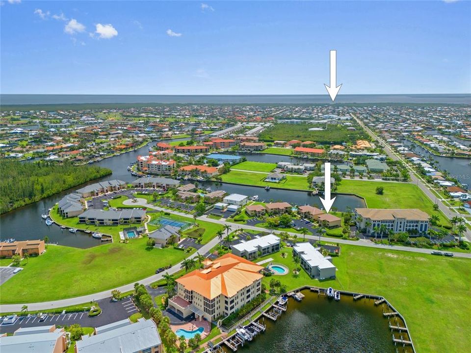 Active With Contract: $119,000 (2 beds, 1 baths, 826 Square Feet)