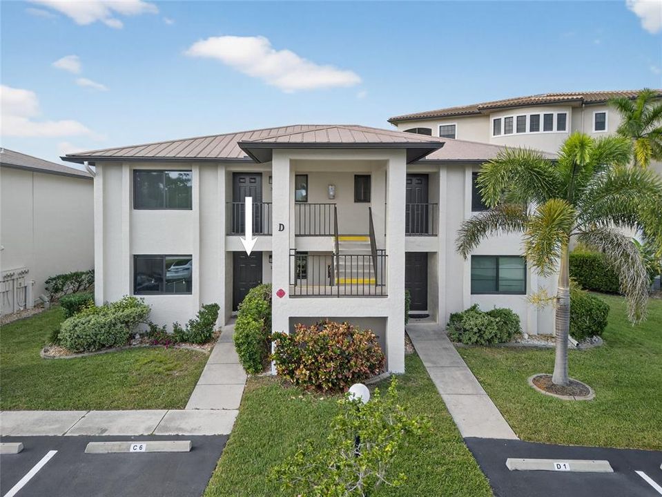 Active With Contract: $119,000 (2 beds, 1 baths, 826 Square Feet)