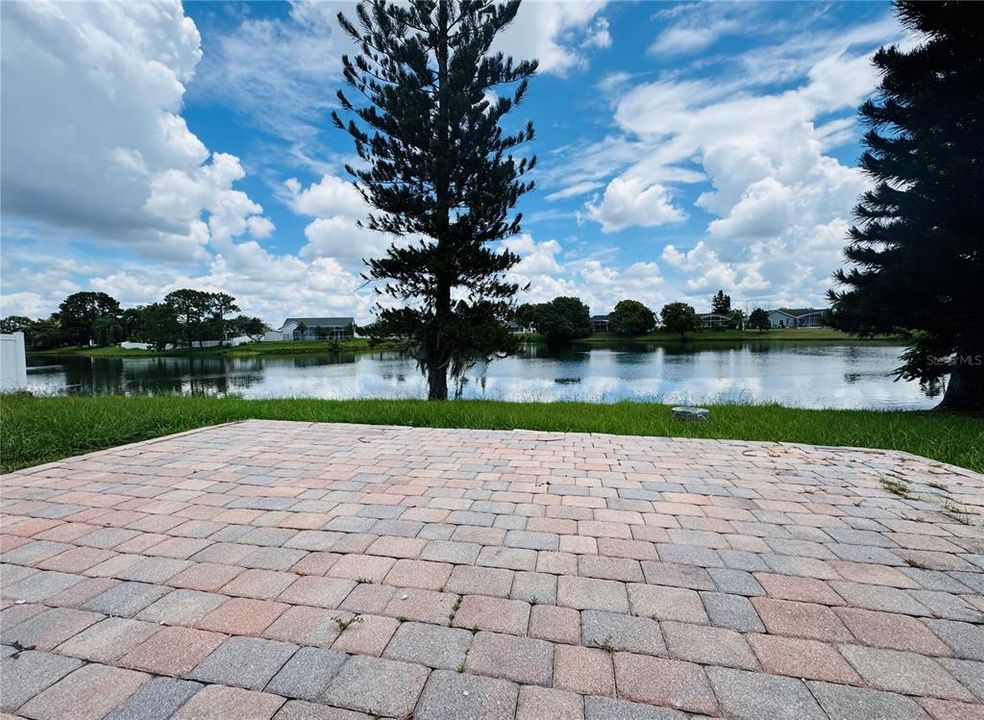 Active With Contract: $2,200 (3 beds, 2 baths, 1619 Square Feet)