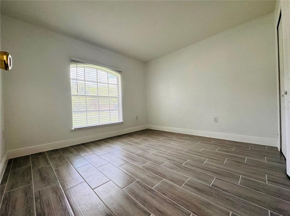 Active With Contract: $2,200 (3 beds, 2 baths, 1619 Square Feet)