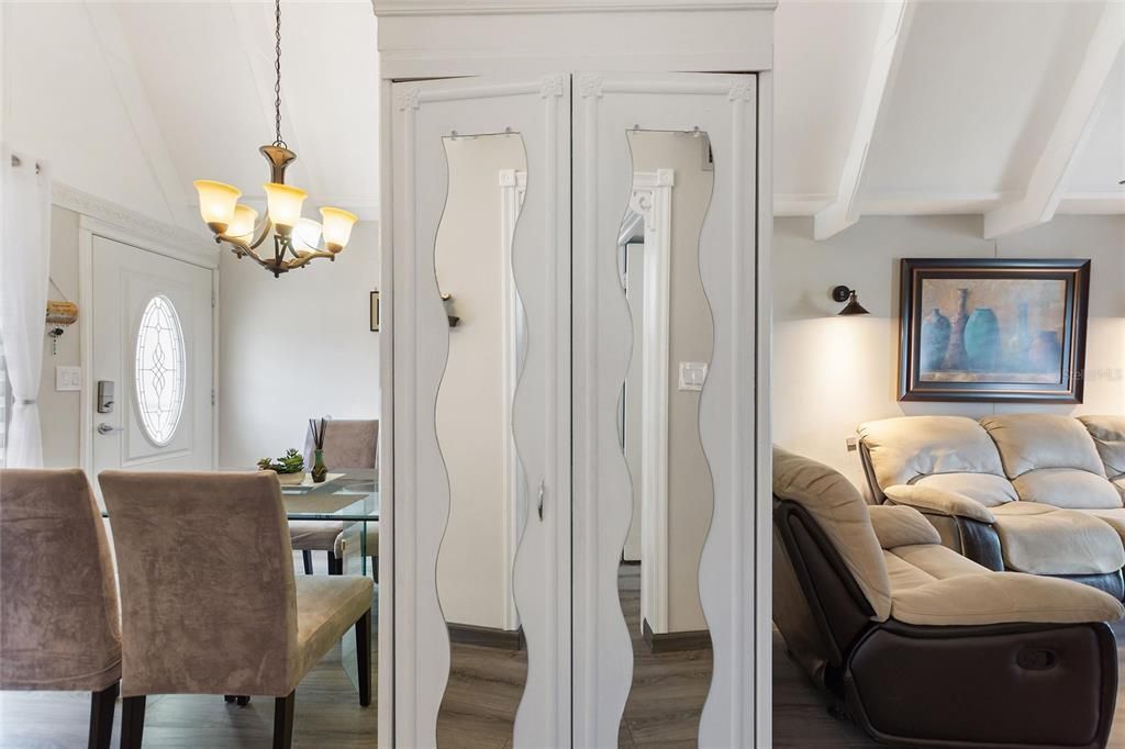 待售: $125,000 (1 贝兹, 1 浴室, 648 平方英尺)