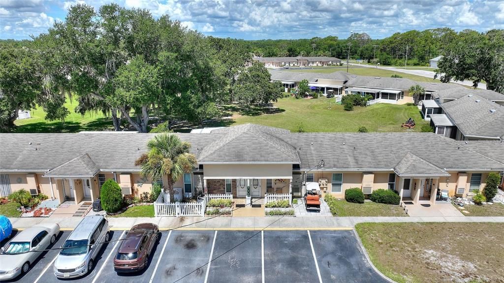 待售: $125,000 (1 贝兹, 1 浴室, 648 平方英尺)