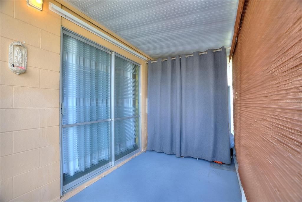 待售: $125,000 (1 贝兹, 1 浴室, 648 平方英尺)