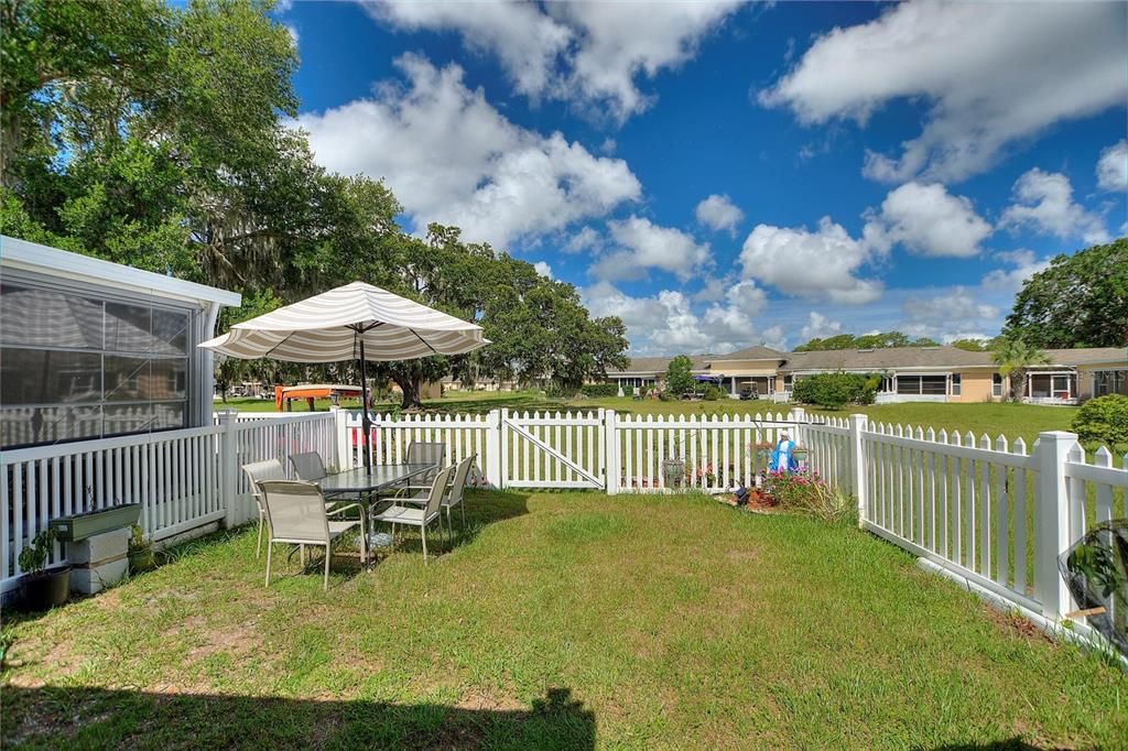 待售: $125,000 (1 贝兹, 1 浴室, 648 平方英尺)