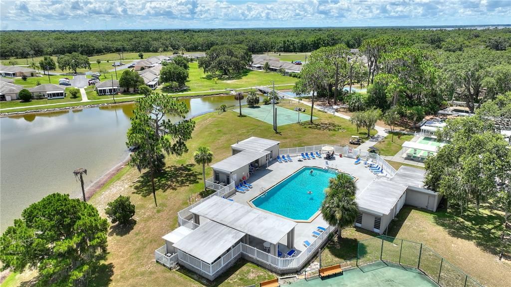 待售: $125,000 (1 贝兹, 1 浴室, 648 平方英尺)