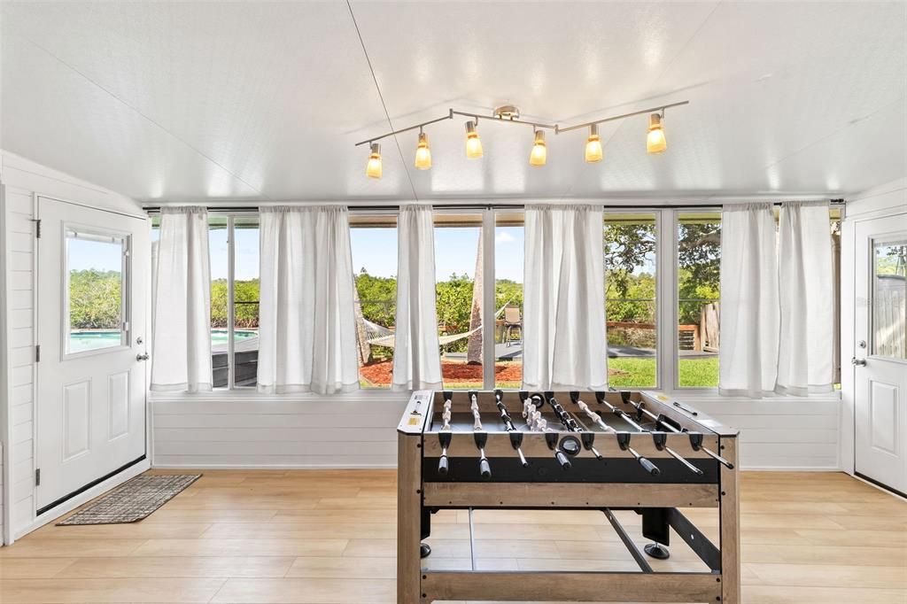 En Venta: $549,900 (3 camas, 2 baños, 1758 Pies cuadrados)