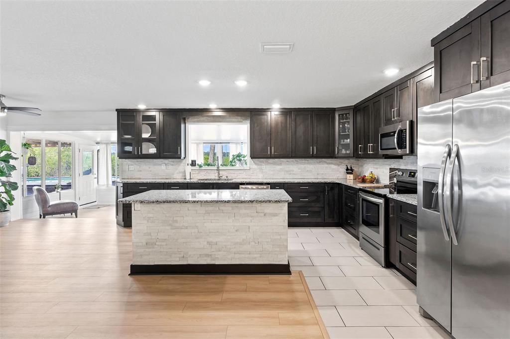 En Venta: $549,900 (3 camas, 2 baños, 1758 Pies cuadrados)