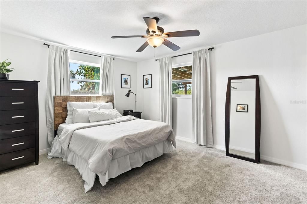 En Venta: $549,900 (3 camas, 2 baños, 1758 Pies cuadrados)