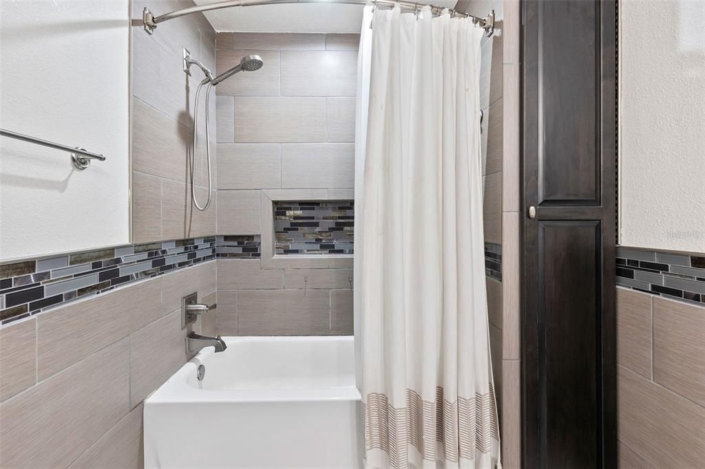 En Venta: $549,900 (3 camas, 2 baños, 1758 Pies cuadrados)