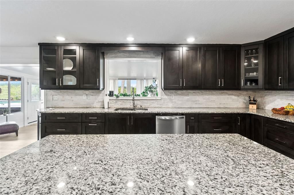 En Venta: $549,900 (3 camas, 2 baños, 1758 Pies cuadrados)