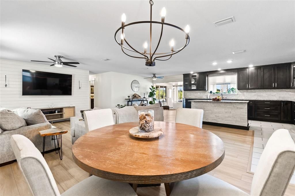 En Venta: $549,900 (3 camas, 2 baños, 1758 Pies cuadrados)