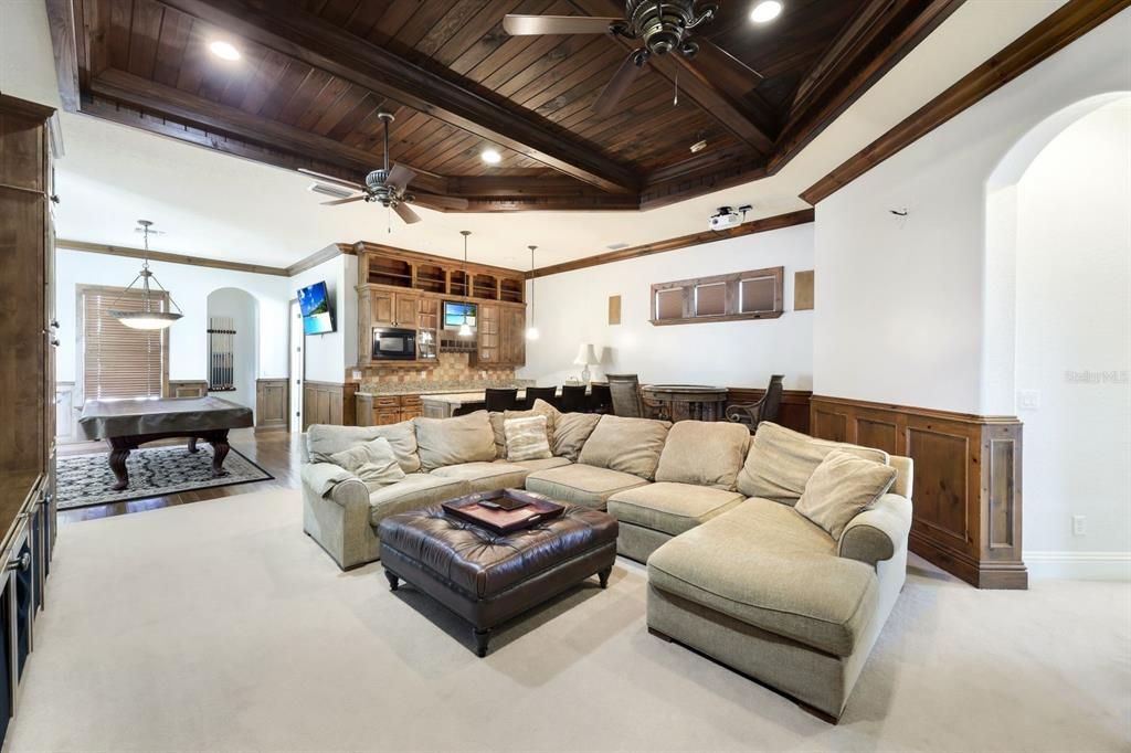 На продажу: $2,633,000 (6 спален, 5 ванн, 5006 Квадратных фут)