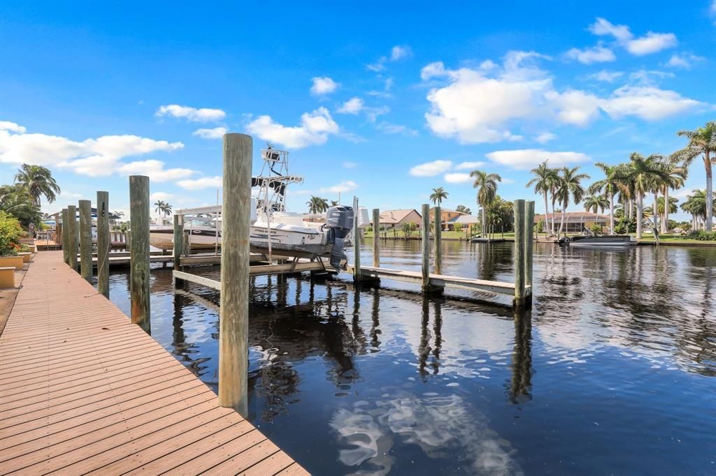 На продажу: $2,633,000 (6 спален, 5 ванн, 5006 Квадратных фут)