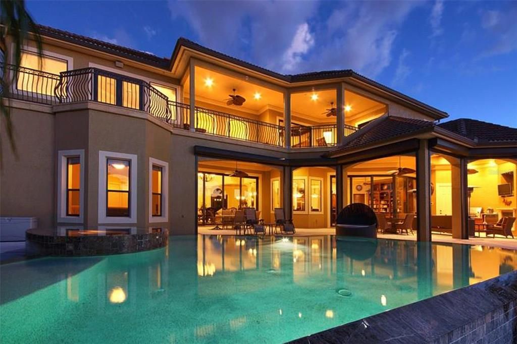 На продажу: $2,633,000 (6 спален, 5 ванн, 5006 Квадратных фут)