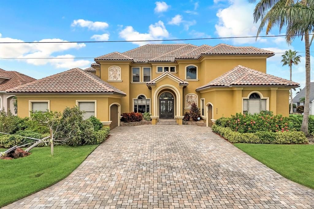 На продажу: $2,633,000 (6 спален, 5 ванн, 5006 Квадратных фут)