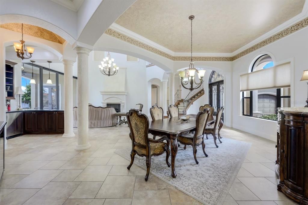 На продажу: $2,633,000 (6 спален, 5 ванн, 5006 Квадратных фут)