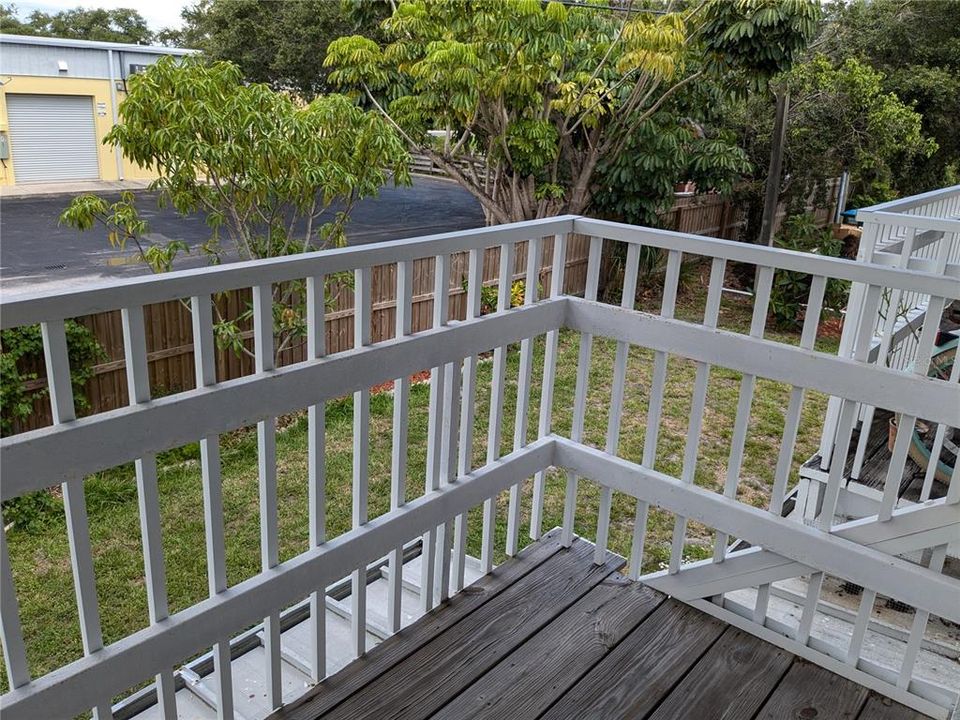 合同活跃: $1,090 (1 贝兹, 1 浴室, 576 平方英尺)