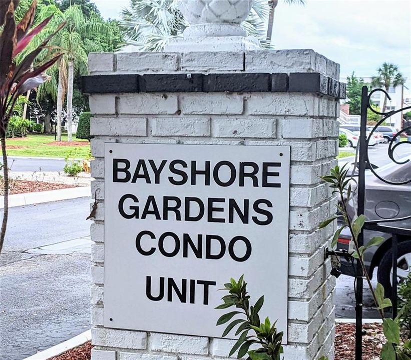 合同活跃: $1,090 (1 贝兹, 1 浴室, 576 平方英尺)