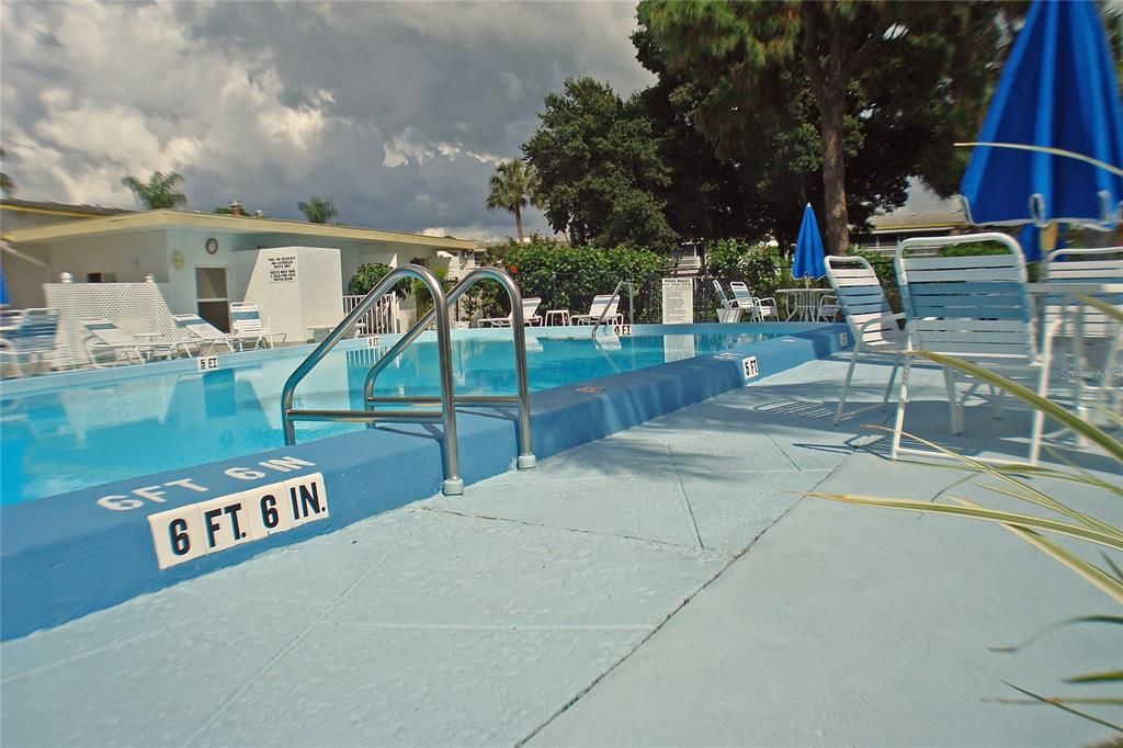 合同活跃: $1,090 (1 贝兹, 1 浴室, 576 平方英尺)