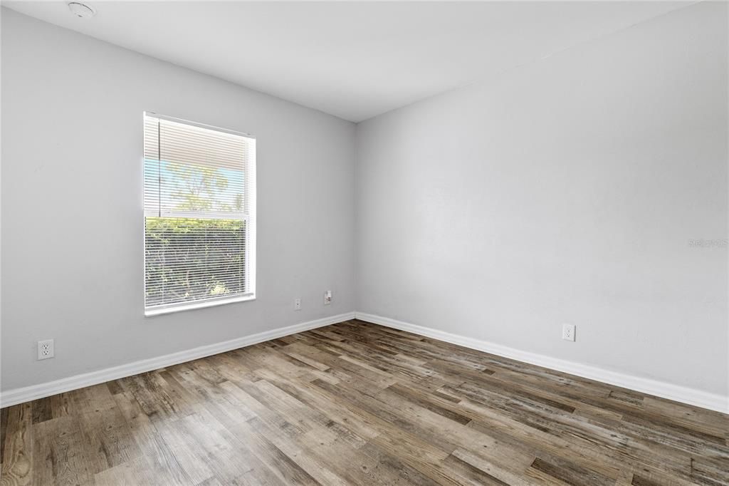 Под контрактом: $269,000 (3 спален, 2 ванн, 1408 Квадратных фут)